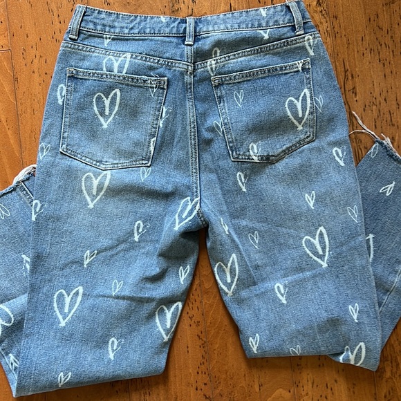 NoBo No Boundaries High Rise Slim Straight Heart Print Raw Hem Mom Jeans Size 7 - Picture 3 of 3